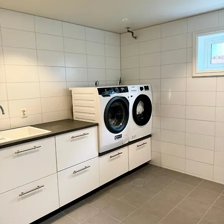 빌라 Sentrumsnaer Og Tilbaketrukket Villa! *