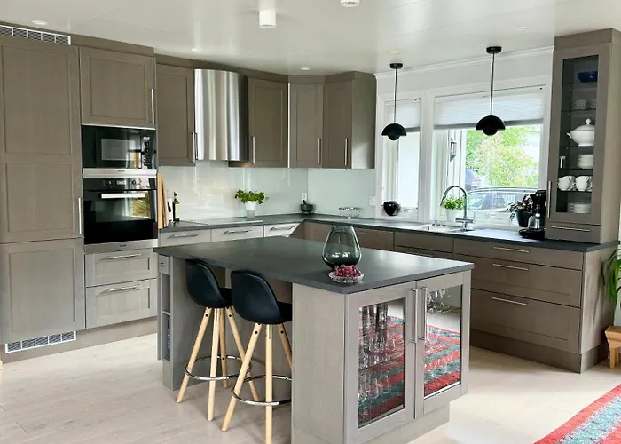 Sentrumsnaer Og Tilbaketrukket Villa! *